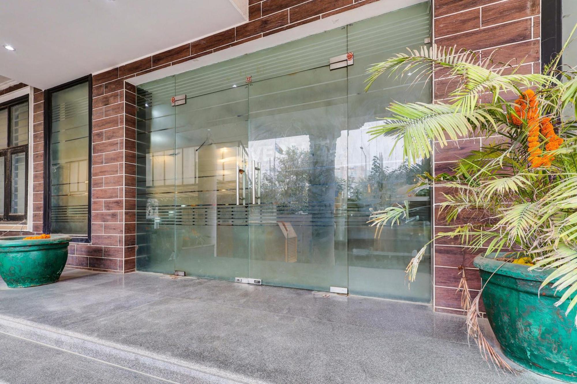 Hotel Super Townhouse Sector 38 Gurgaon Near Medanta Exterior foto